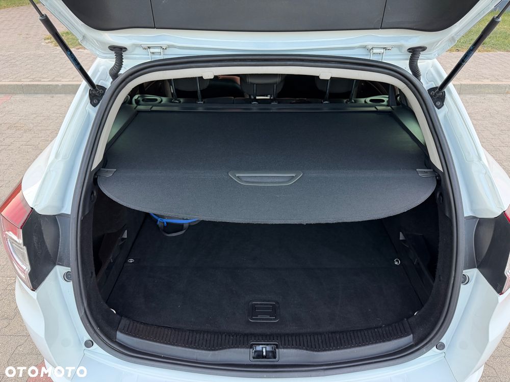 Renault Megane TCe 180 GT - 27