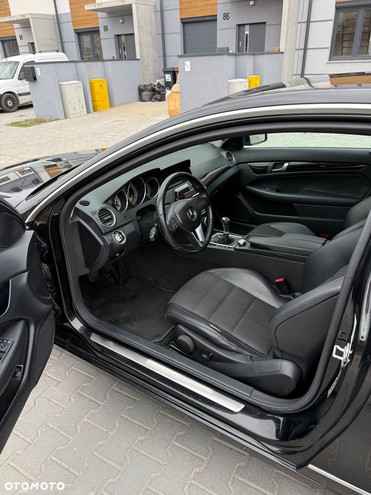 Mercedes-Benz Klasa C 180 BlueEFFICIENCY - 15