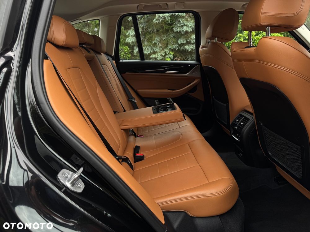 BMW X3 sDrive18d xLine sport - 8