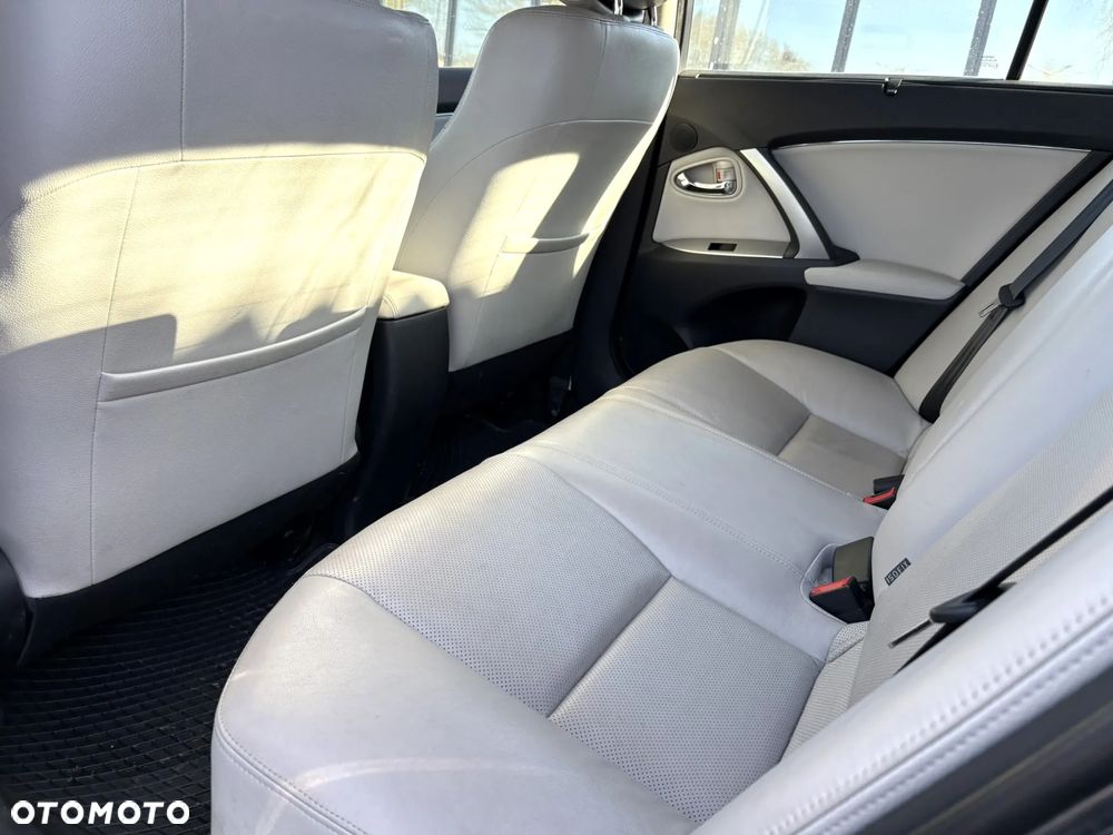 Toyota Avensis 2.2 D-4D Prestige - 23