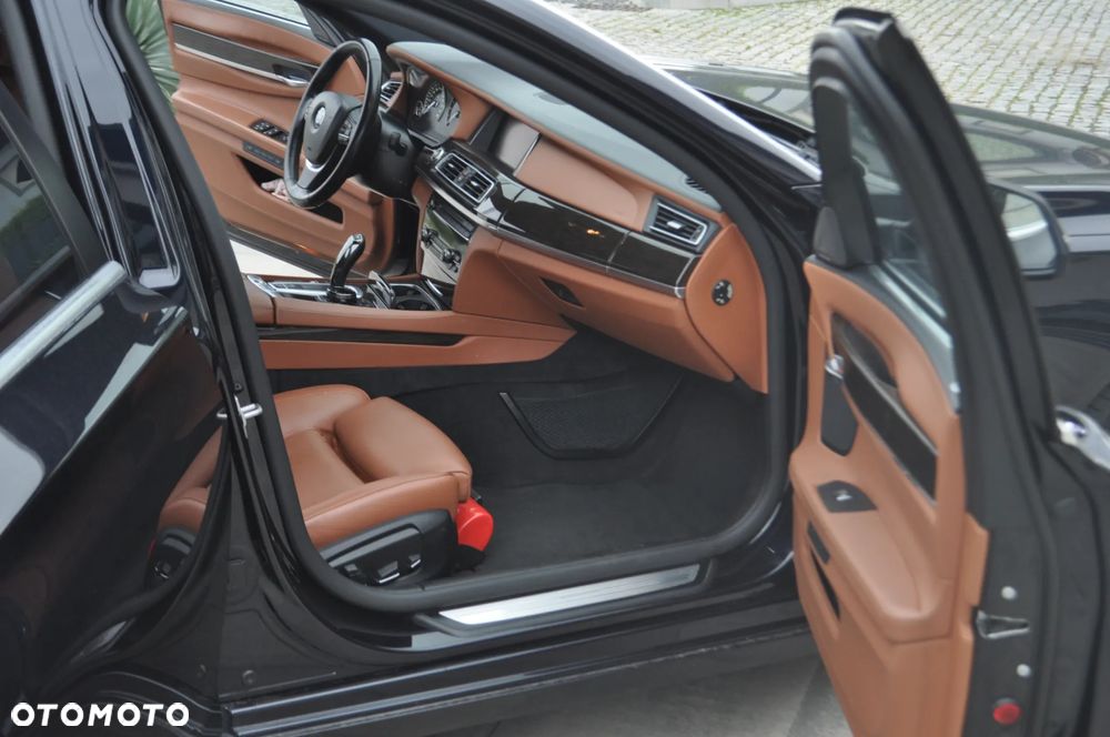 BMW Seria 7 750Ld xDrive - 12