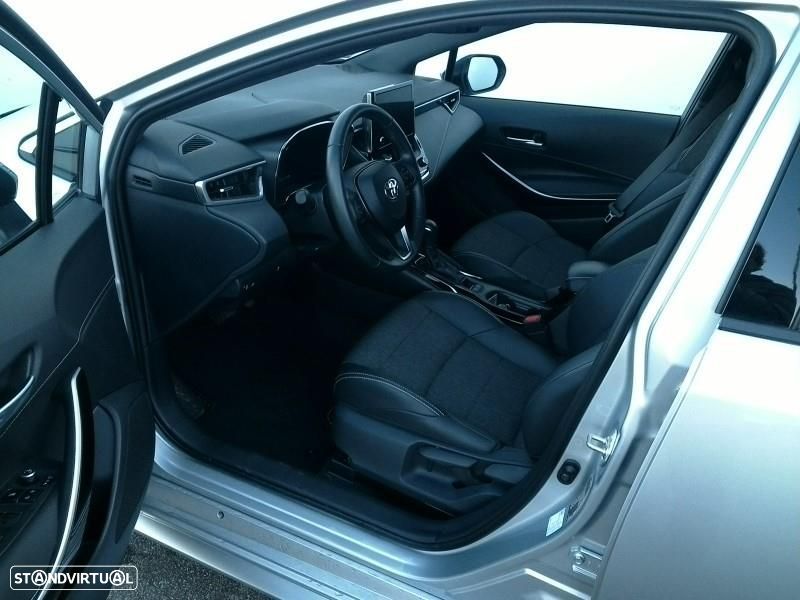 Toyota Corolla Touring Sports - 6