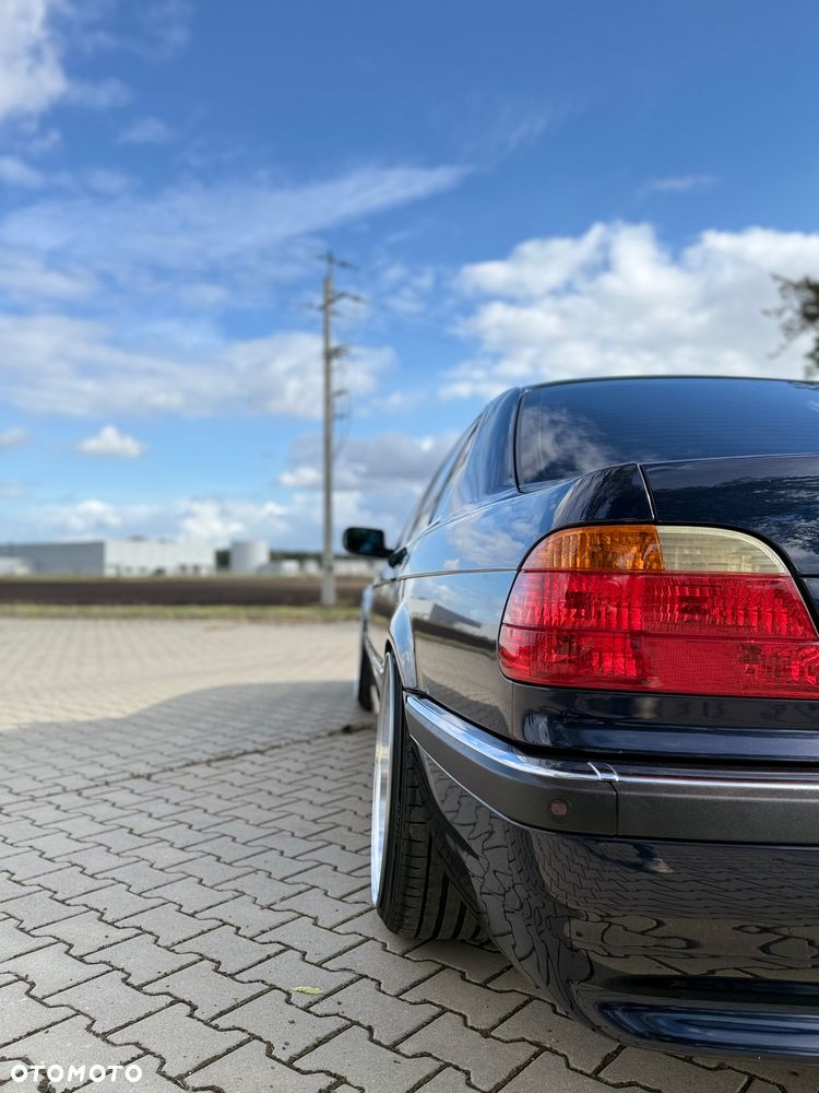 BMW Seria 7 740i - 6