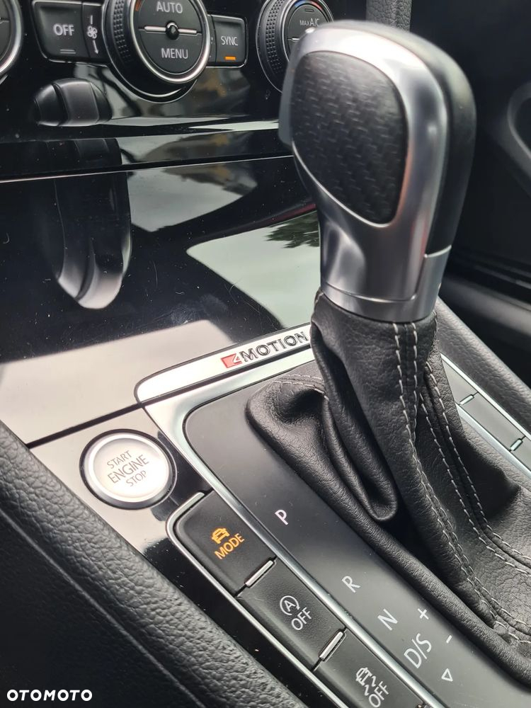 Volkswagen Golf 2.0 TSI OPF 4Motion DSG R - 13