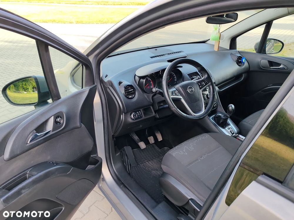 Opel Meriva - 9