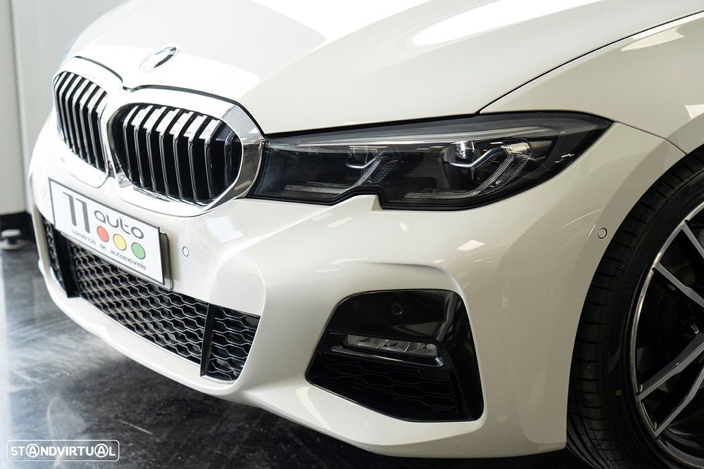 BMW 320 d Pack Desportivo M Auto - 2