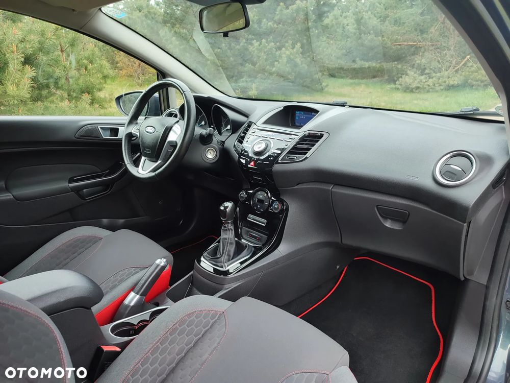 Ford Fiesta 1.0 EcoBoost STart-Stop ST-LINE - 24