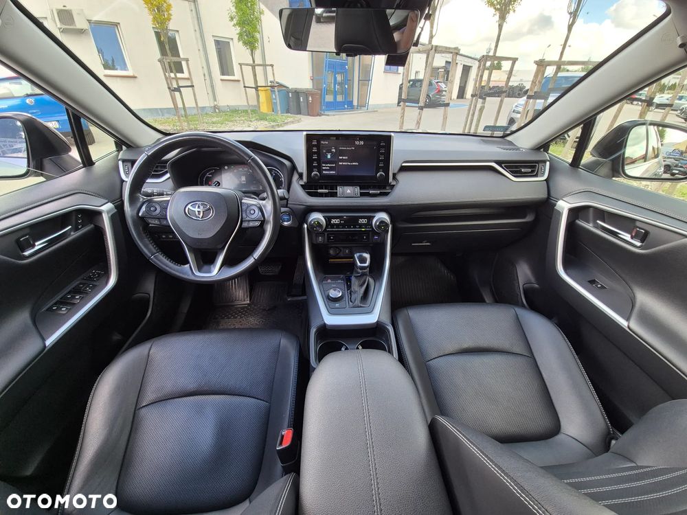 Toyota RAV4 - 8