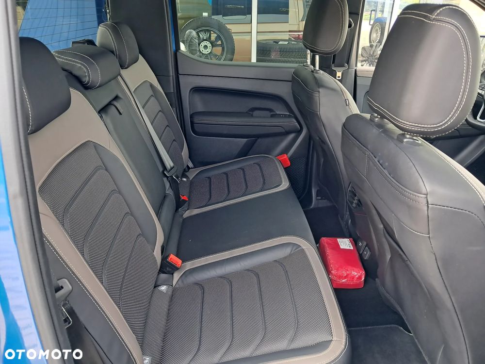 Volkswagen Amarok 3.0 V6 TDI 4Mot Aventura - 9