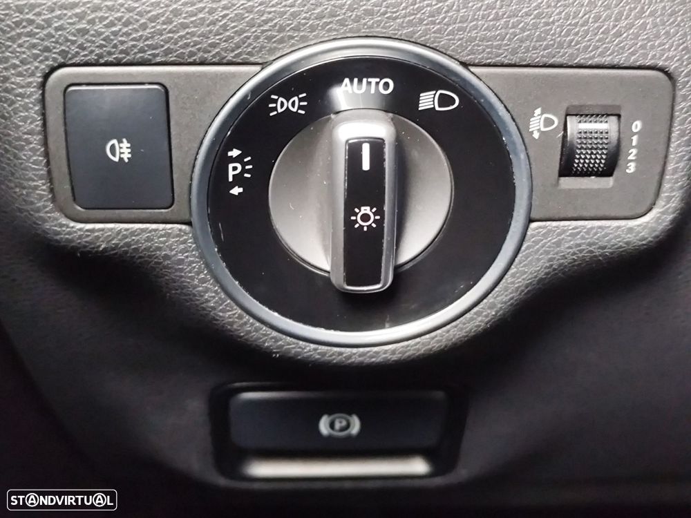 Mercedes-Benz A 180 - 11