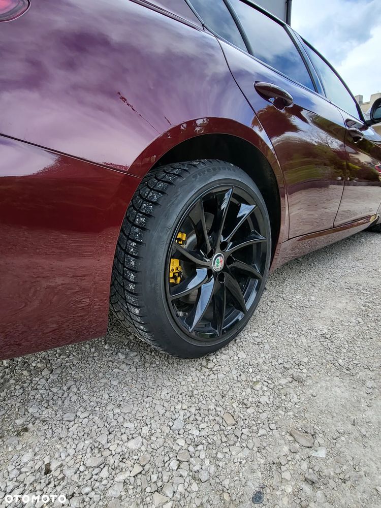 Alfa Romeo Giulia 2.0 Turbo Veloce Q4 - 21