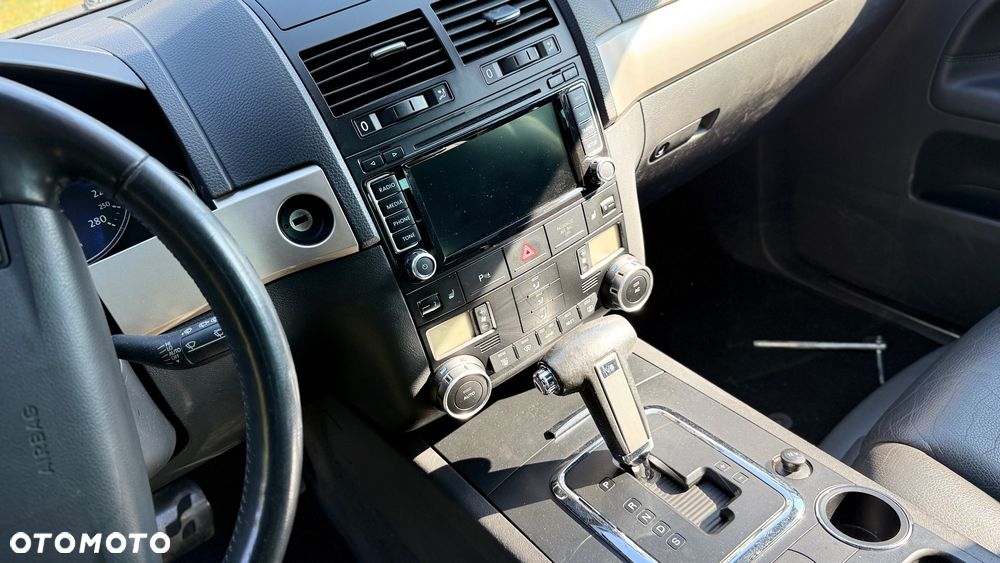 Volkswagen Touareg - 13