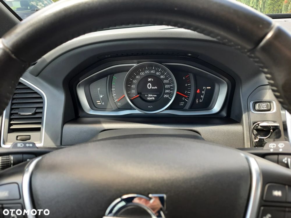 Volvo XC 60 D4 Geartronic Momentum - 17