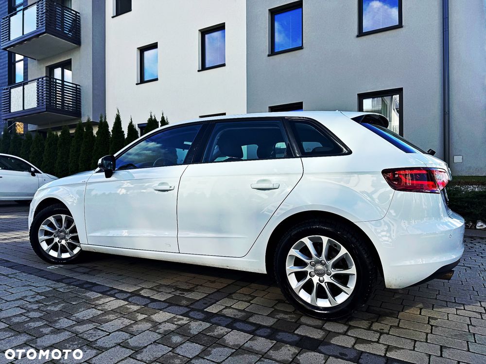 Audi A3 Sportback 1.6 TDI (clean diesel) S tronic Attraction - 18