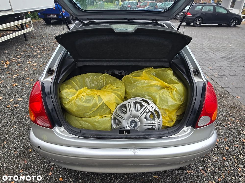 Toyota Corolla - 9