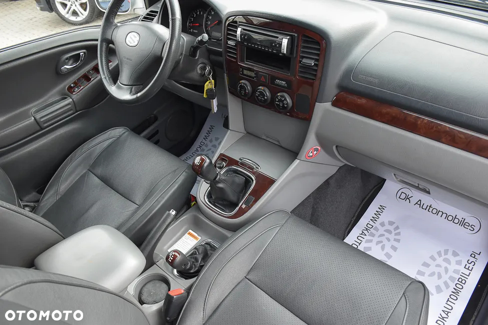 Suzuki Grand Vitara 2.0 TD Limited - 24
