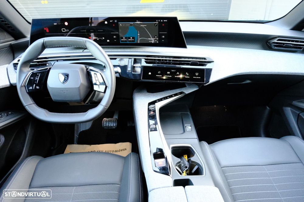 Peugeot 3008 1.2 Hybrid Allure e-DCS6 - 12