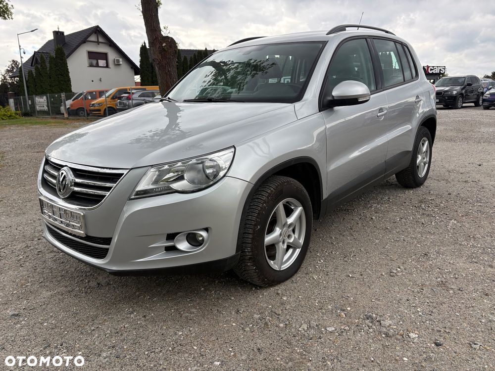 Volkswagen Tiguan - 1