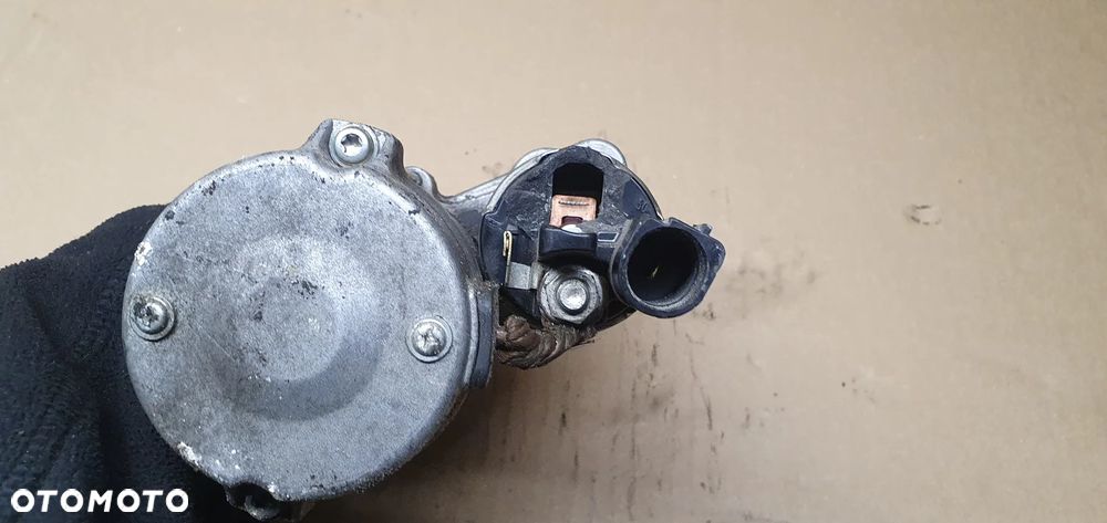 Rozrusznik starter silnika Audi A5 A4 B8 1.8 TFSI 06H911024B - 3