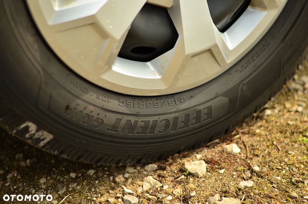 Renault Trafic 2.0 dCi EDC - 33