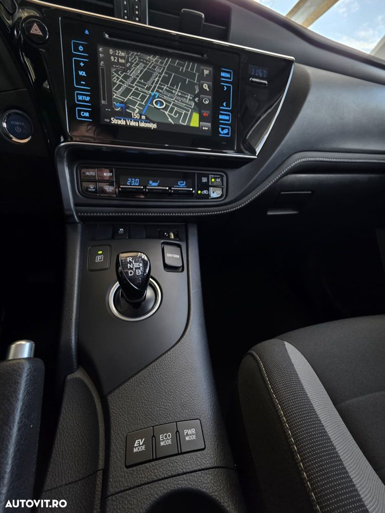 Toyota Auris - 24