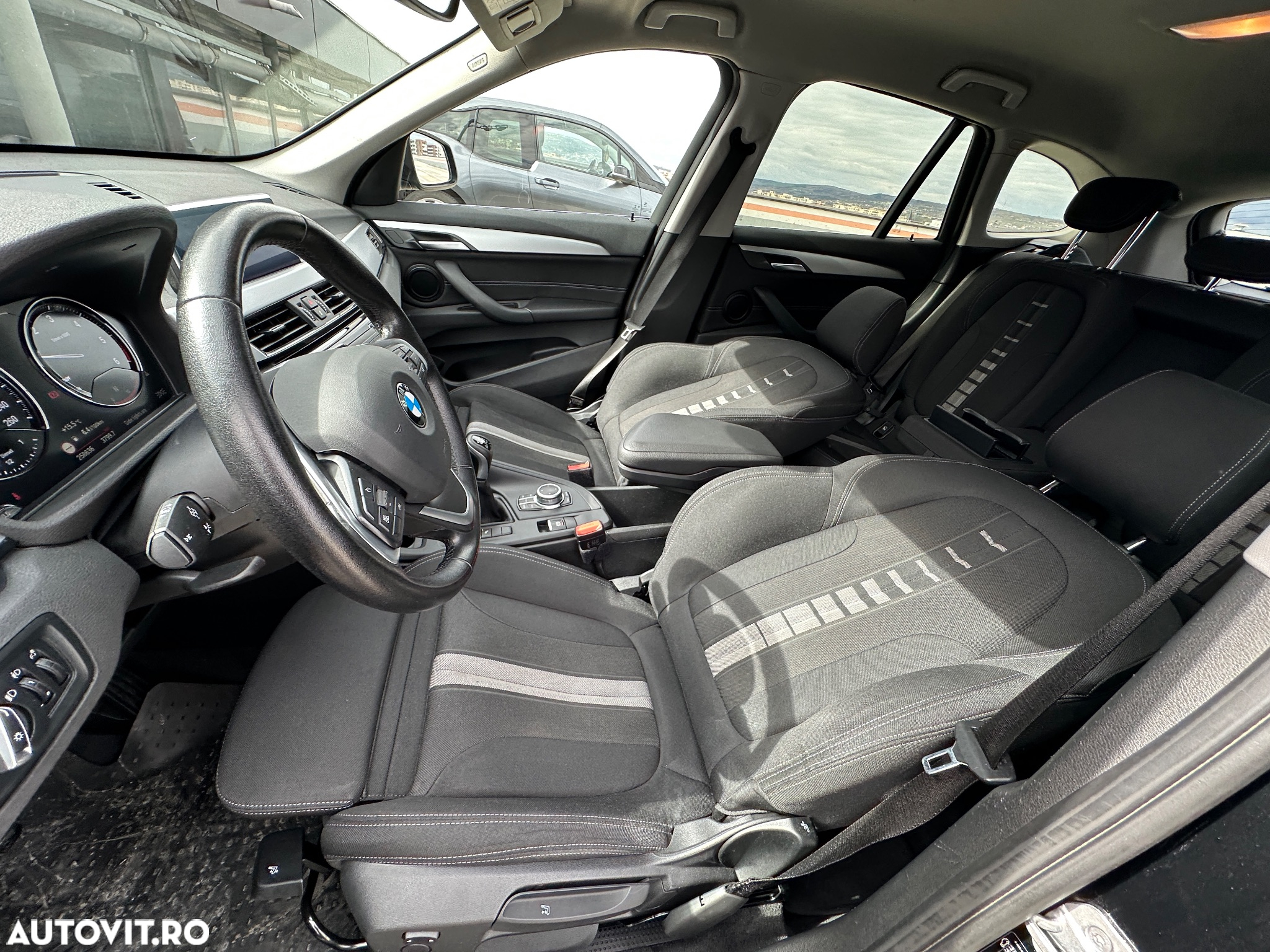 BMW X1 sDrive18d Sport Line - 18