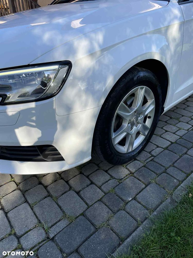 Audi A3 2.0 TDI Ambiente - 2