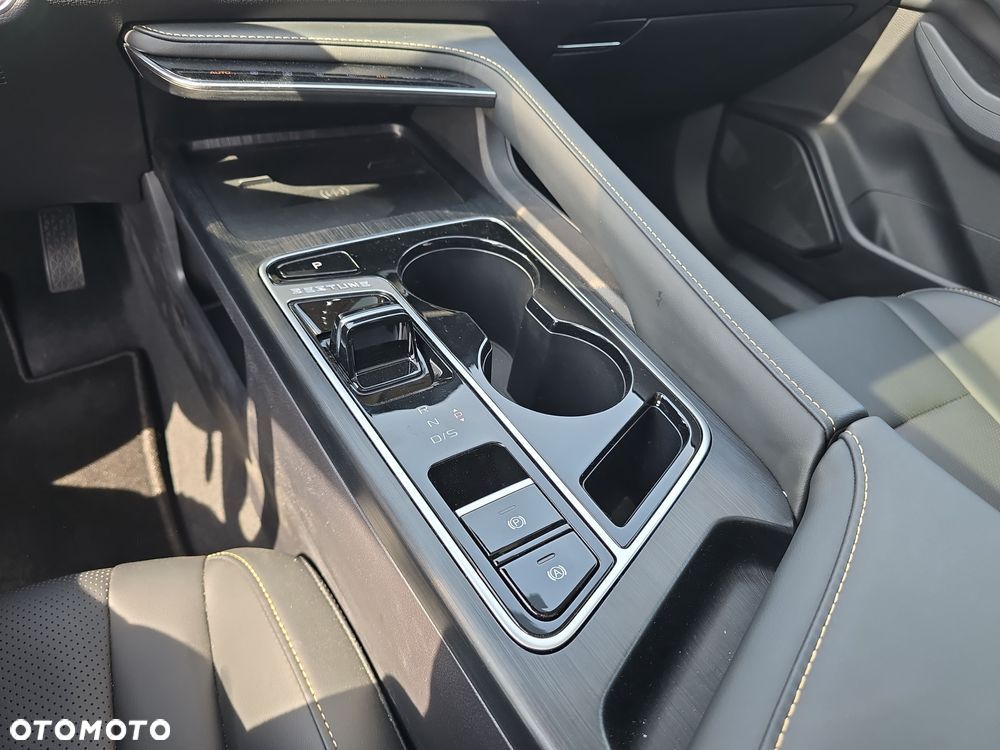 Bestune B70 2.0T Elegance - 20