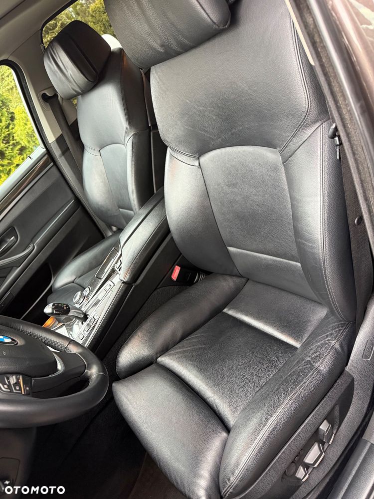 BMW Seria 5 520d - 23