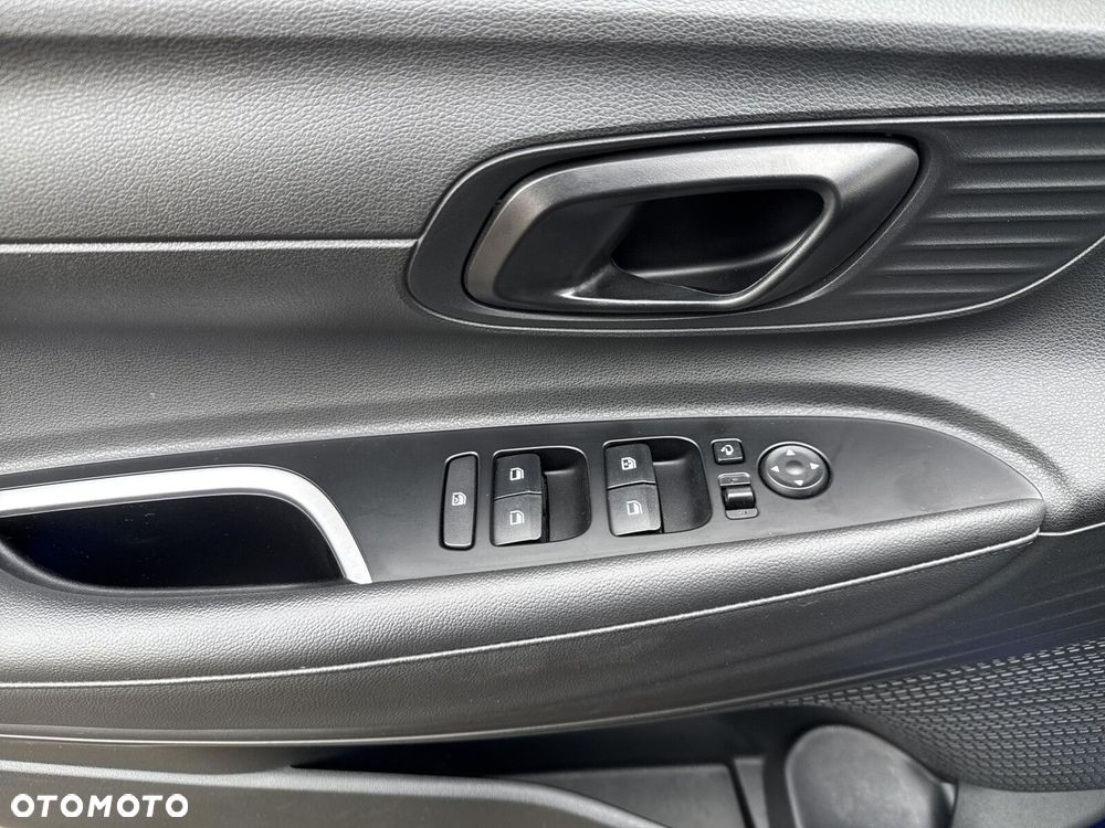 Hyundai Bayon 1.0 T-GDI Smart - 17