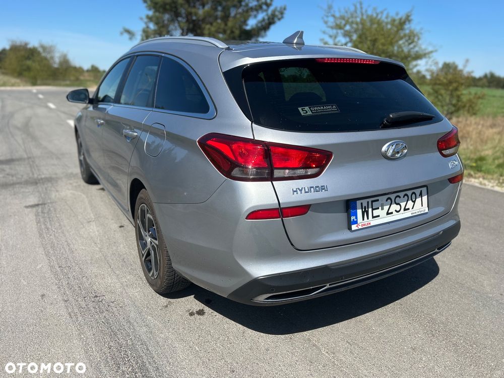 Hyundai i30 1.6 D Comfort DCT - 11