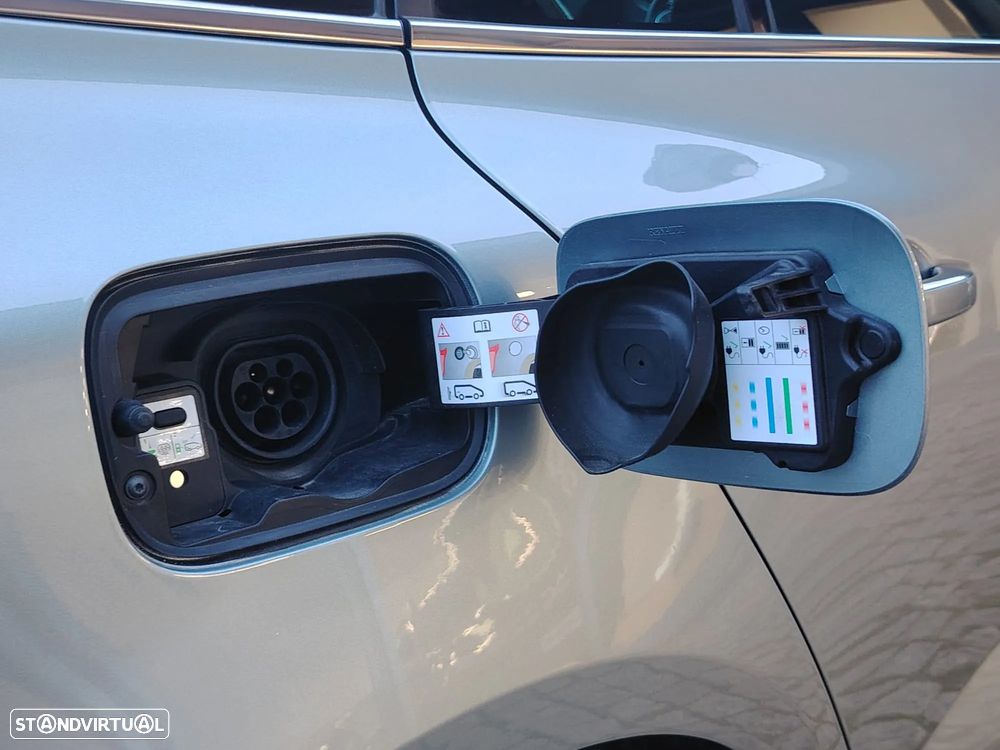 Renault Mégane Sport Tourer 1.6 E-Tech Plug-In E-Tech Hybrid Engineered - 13