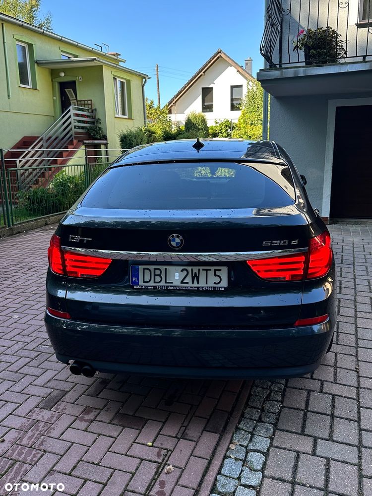 BMW 5GT - 13