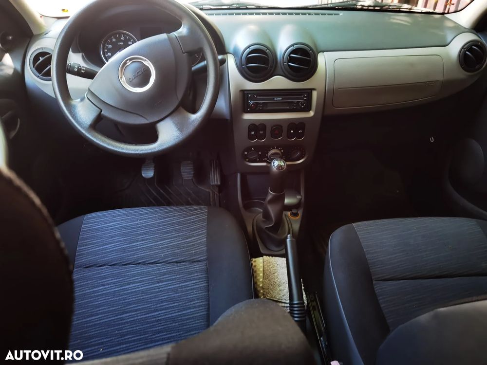 Dacia Logan 1.2 - 10