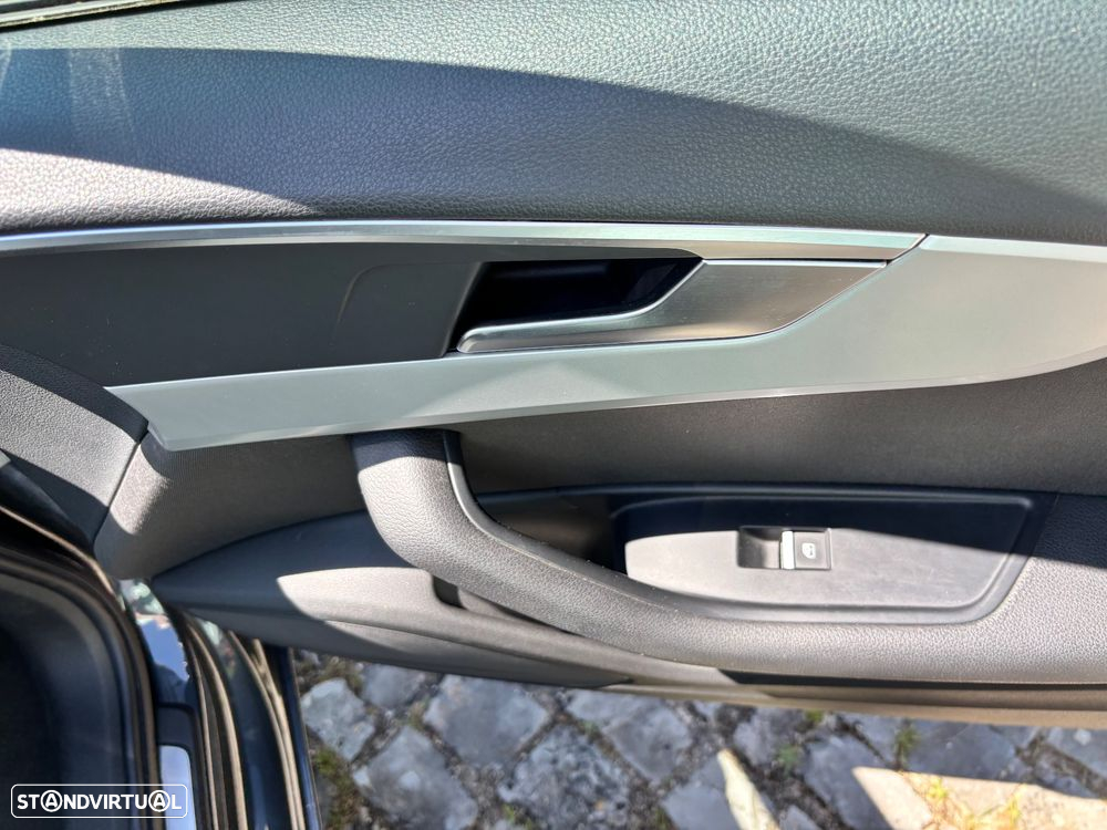 Audi A4 Avant 2.0 TDI Business Line - 20