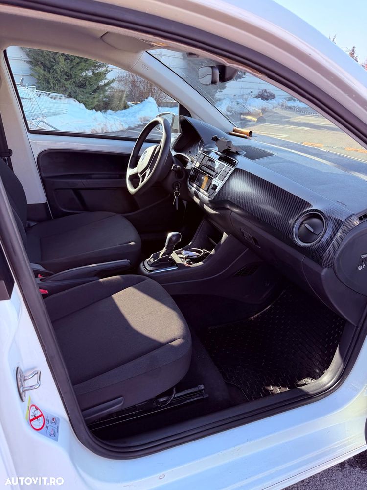 Volkswagen up! - 9