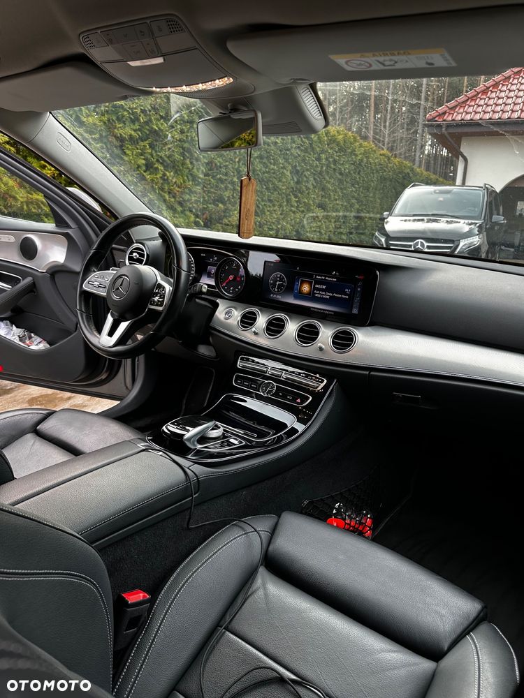 Mercedes-Benz Klasa E 300 d 9G-TRONIC Avantgarde - 17