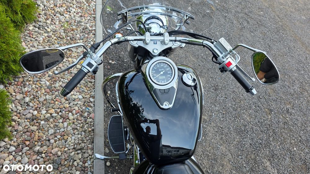 Suzuki Intruder - 21