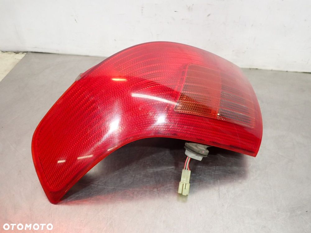 LAMPA LEWA TYLNA SUZUKI SWIFT IV - 3