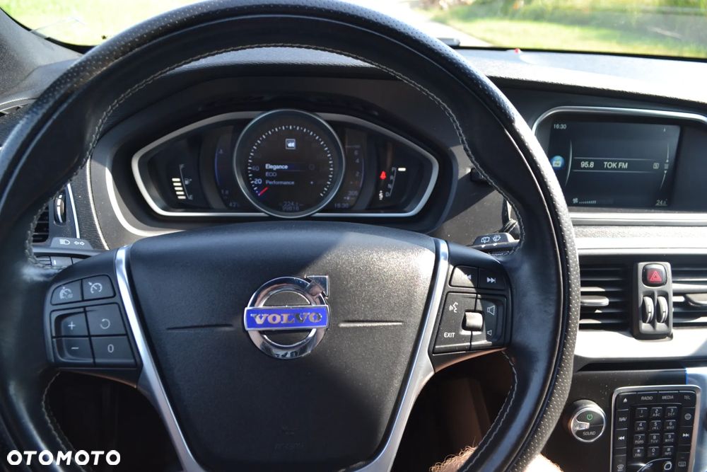 Volvo V40 T3 Drive-E R-Design Momentum - 19