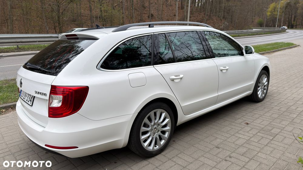 Skoda Superb 2.0 TDI Green tec Ambition - 3