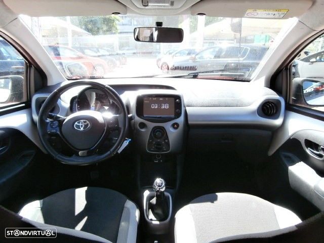Toyota Aygo 1.0 X-Play+X-Touch - 11