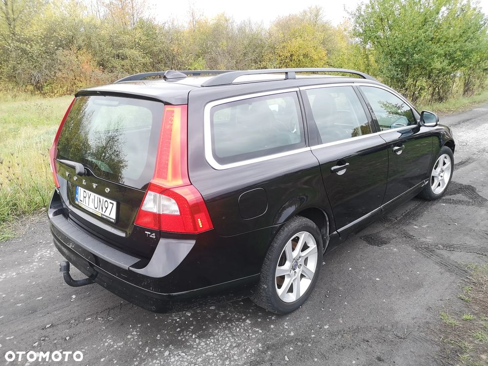 Volvo V70 T4 Momentum - 28