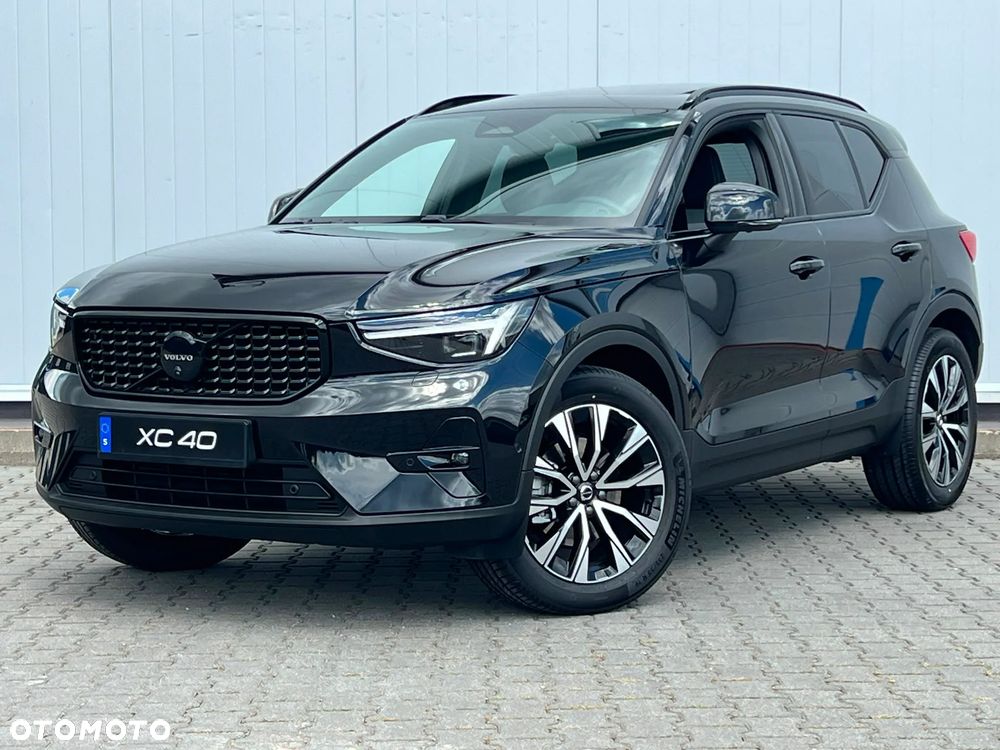 Volvo XC 40 B4 AWD Ultimate Dark - 11
