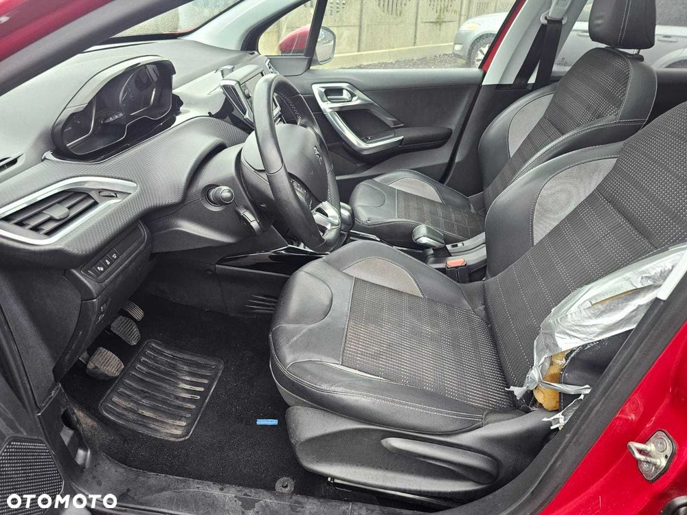 Peugeot 2008 - 6