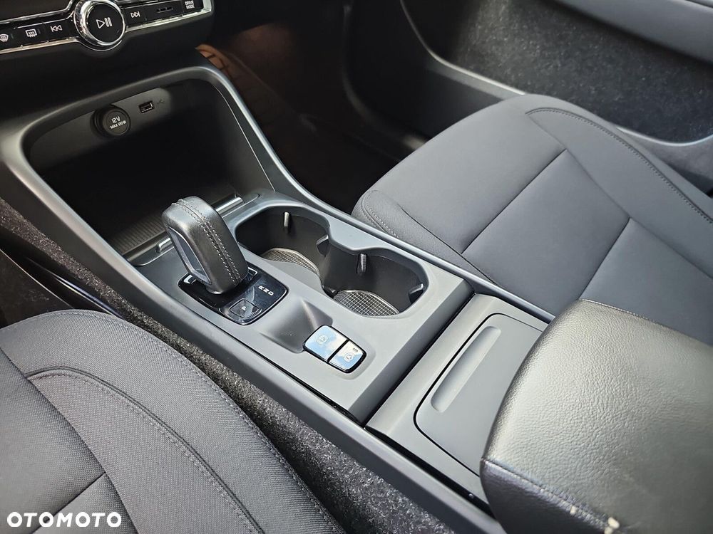 Volvo XC 40 - 21