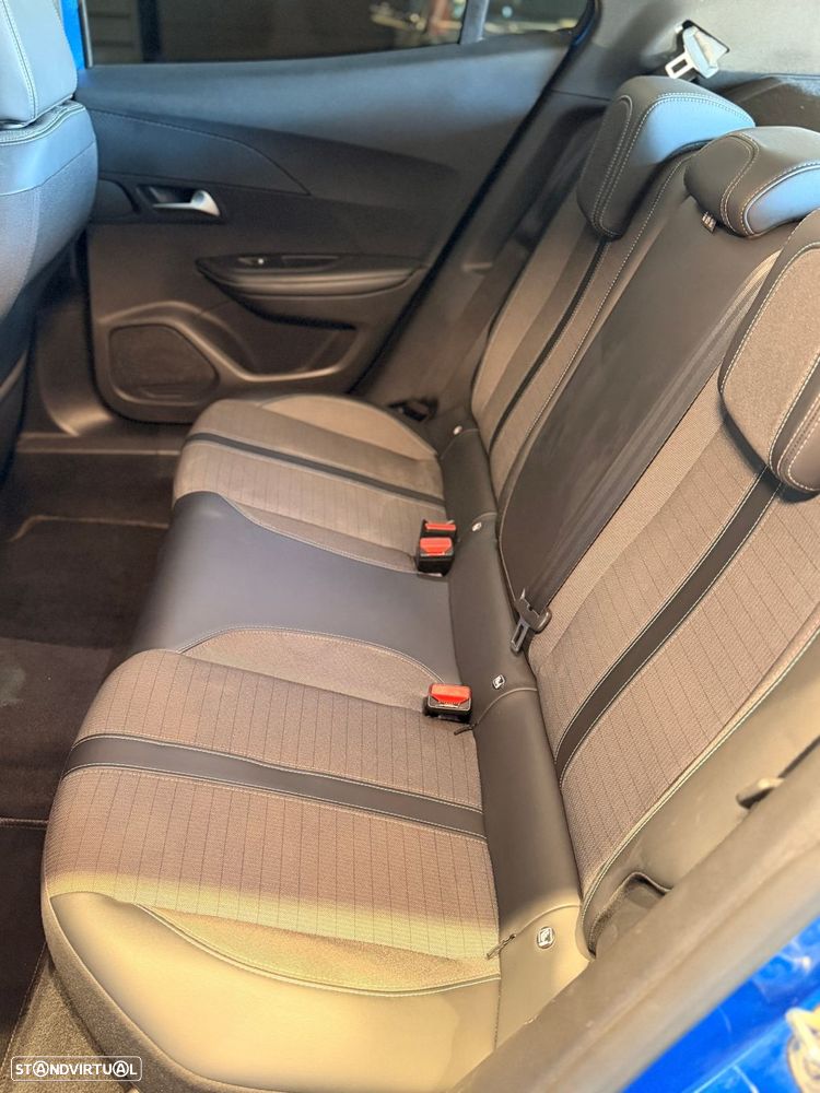 Peugeot 2008 1.2 PureTech Allure Pack - 41