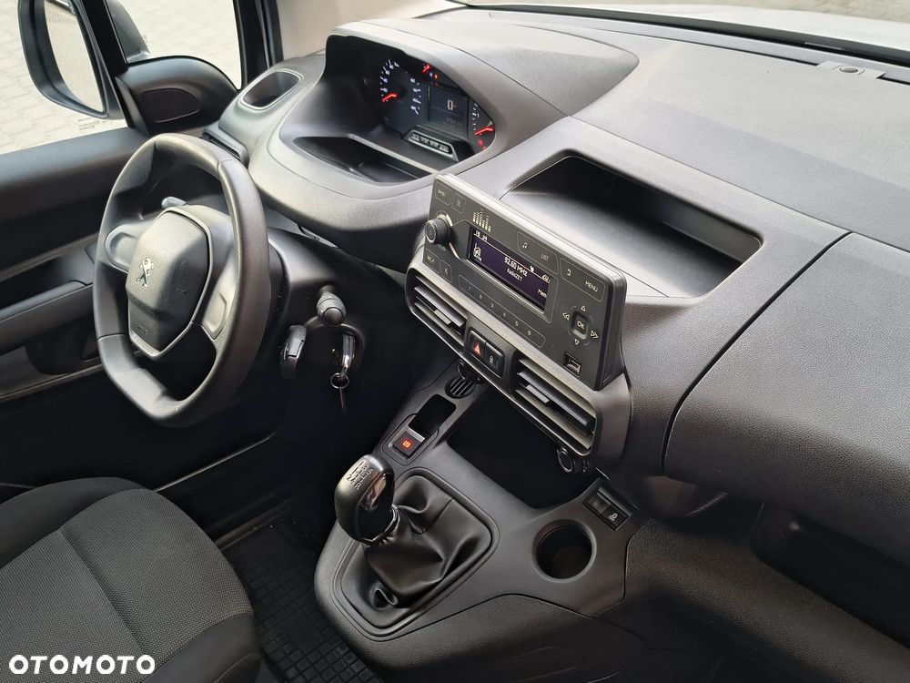 Peugeot PARTNER Berlingo ProAce Kangoo Express - 29