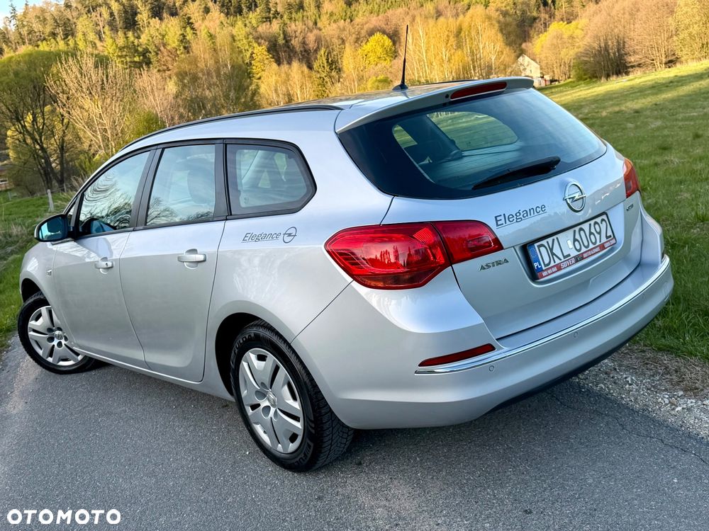 Opel Astra 1.9 CDTI Essentia - 3