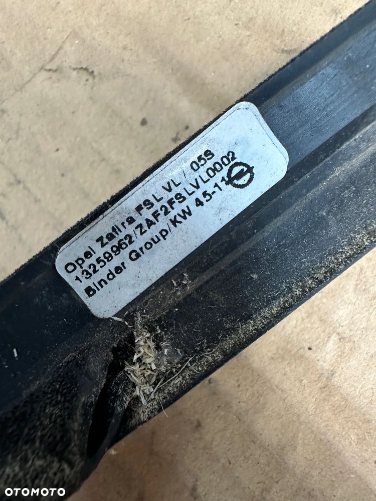OPEL ZAFIRA C LISTWA ZGARNIAJĄCA CHROM LEWY PRZÓD 13259962 - 2